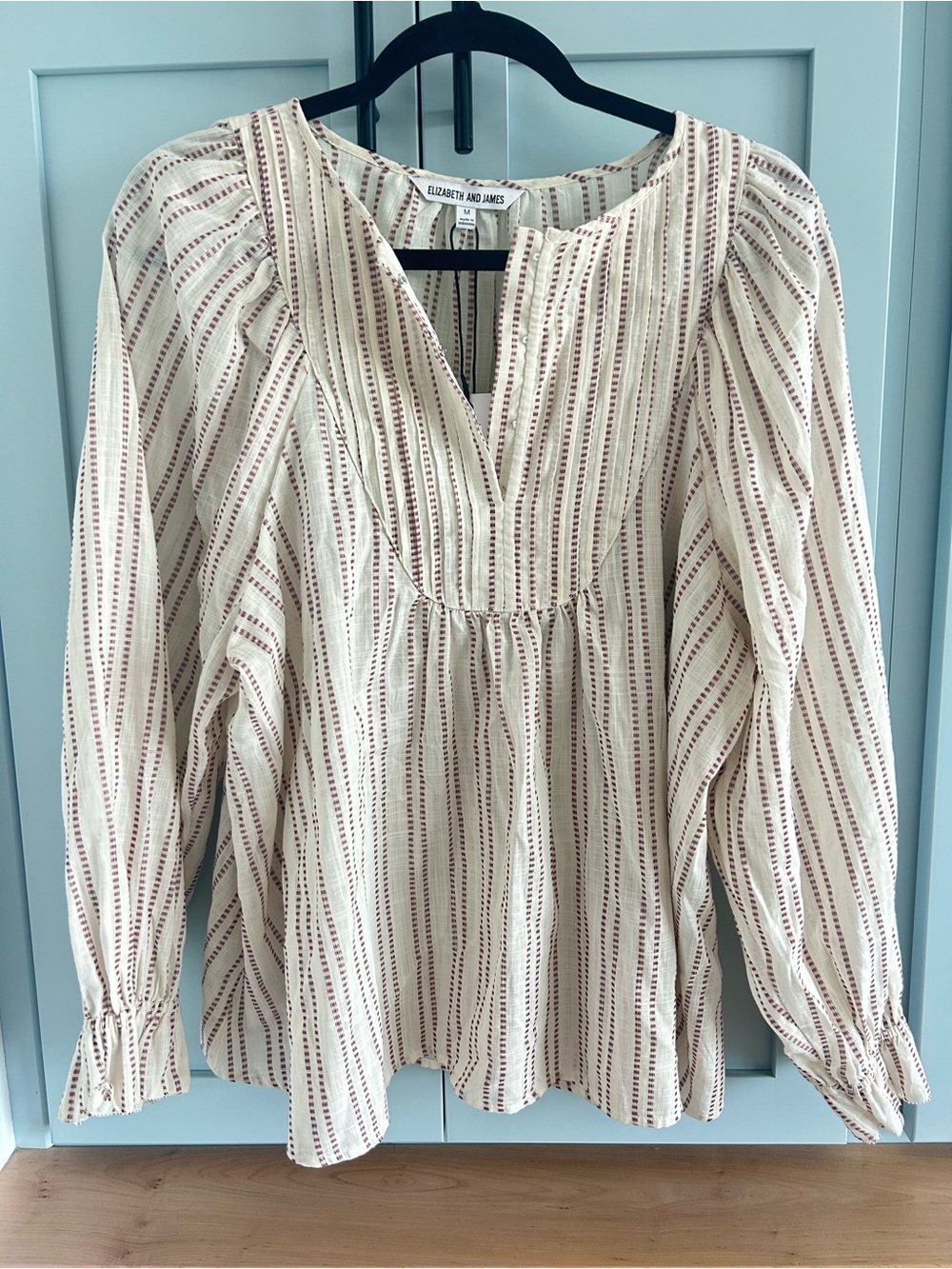 Elizabeth and James Cream Striped Peasant Blouse Medium NWT